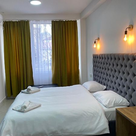 Hotel Fama Skopje Zewnętrze zdjęcie